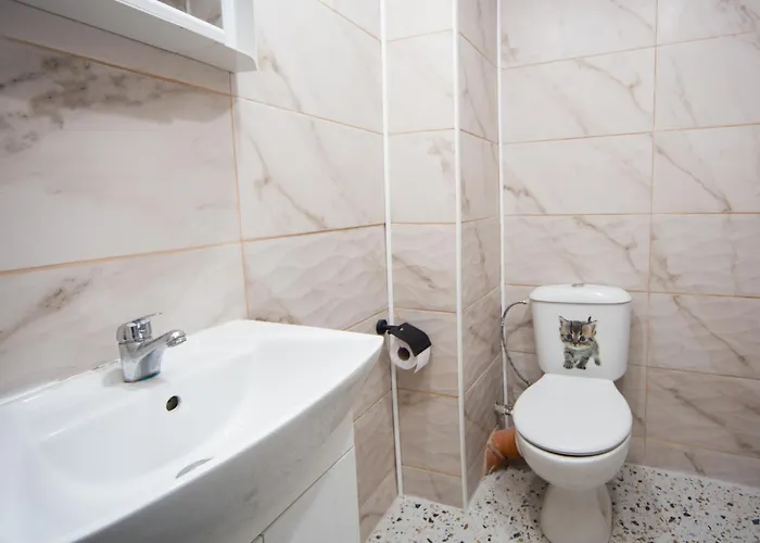 One Bedroom - Great Location