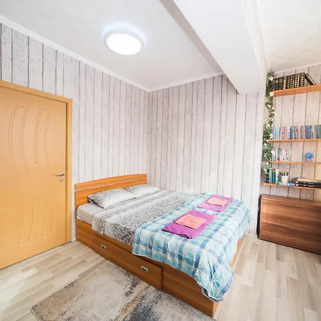 Great Central Location - Apartment With 2 Bedrooms Апартаменти Бургас