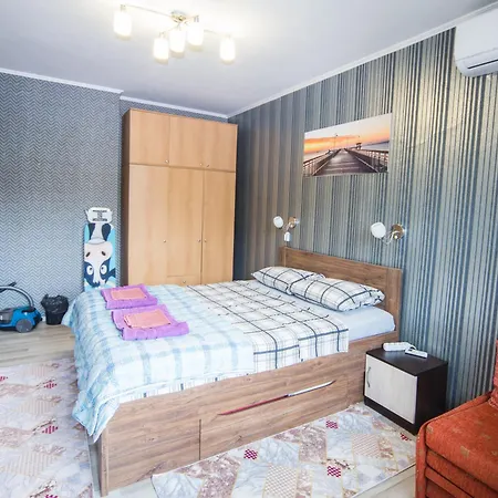 Апартаменти Great Central Location - Apartment With 2 Bedrooms