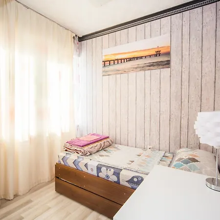 Great Central Location - Apartment With 2 Bedrooms Апартаменти Бургас